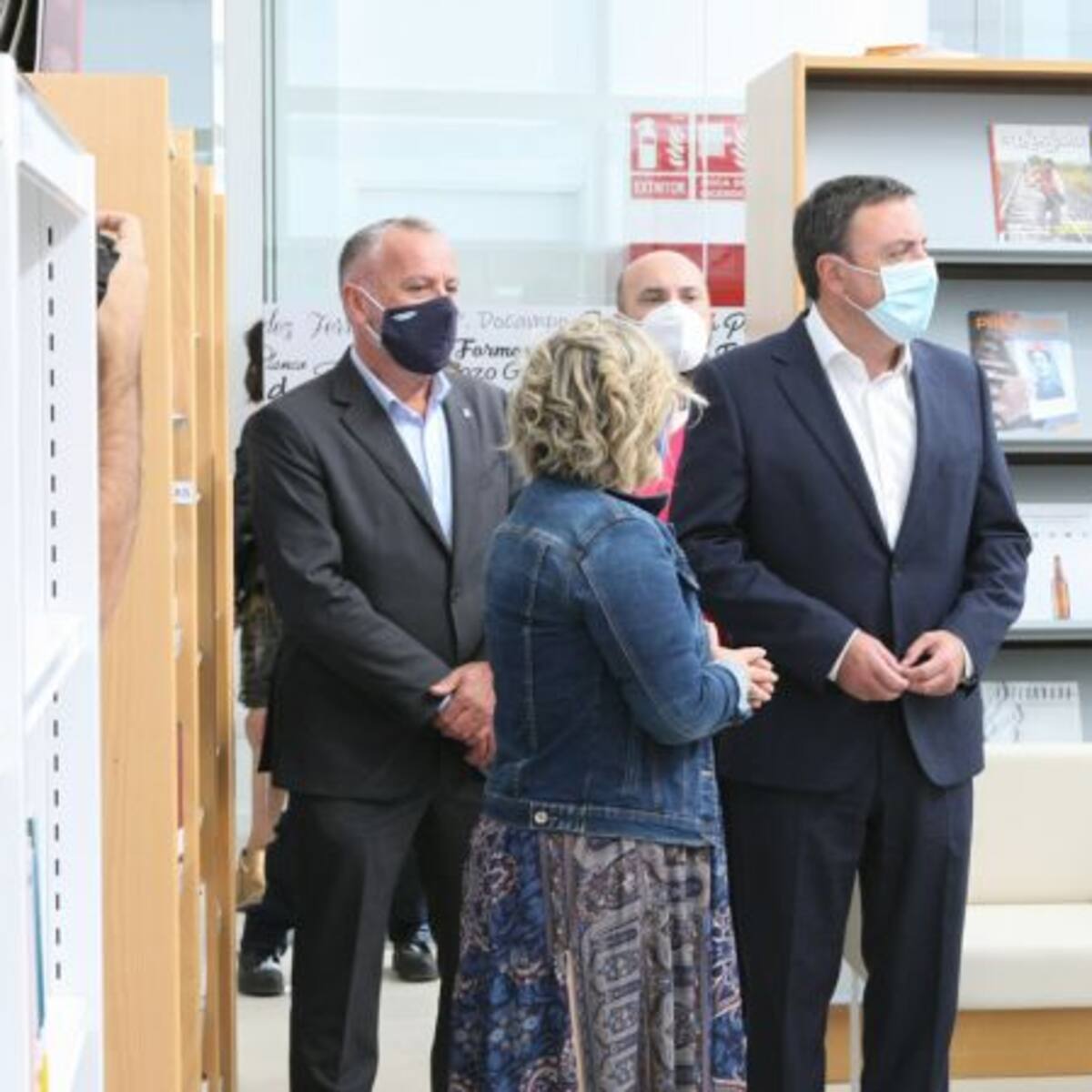 Cambre estrena biblioteca en plena pandemia