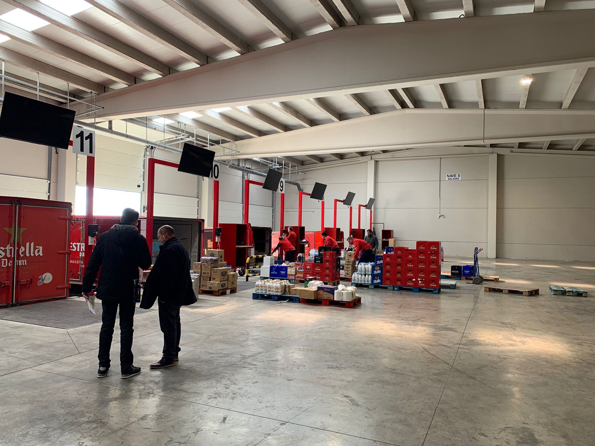 SER Teruel visita las instalaciones de Distribuciones Yus Belenguer