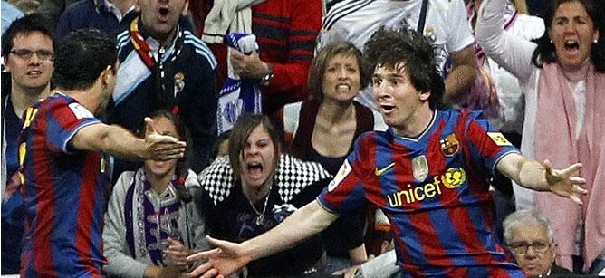 Messi celcelebrando un gol con Messi