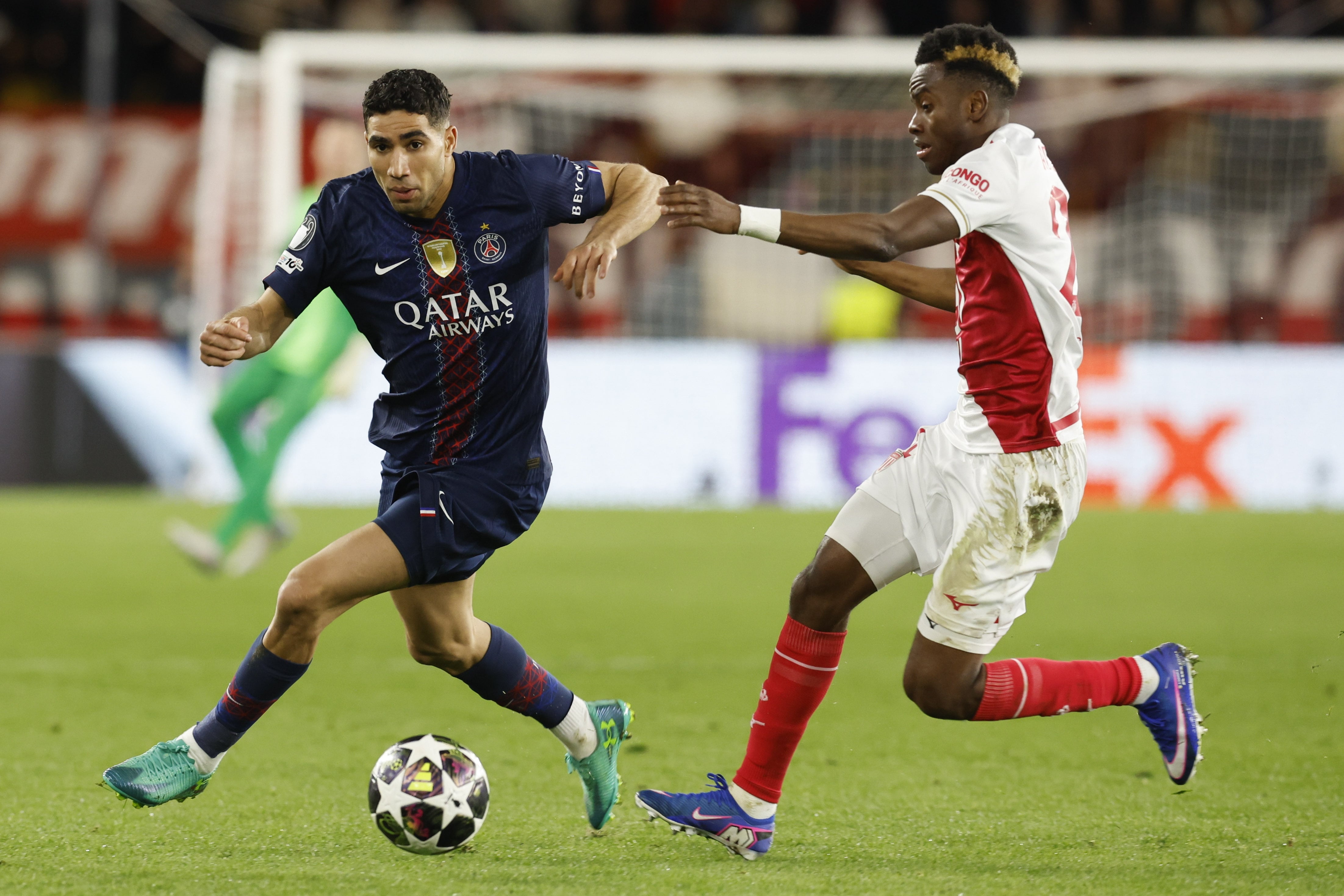Achraf Hakimi, durante un partido de Champions con el PSG
