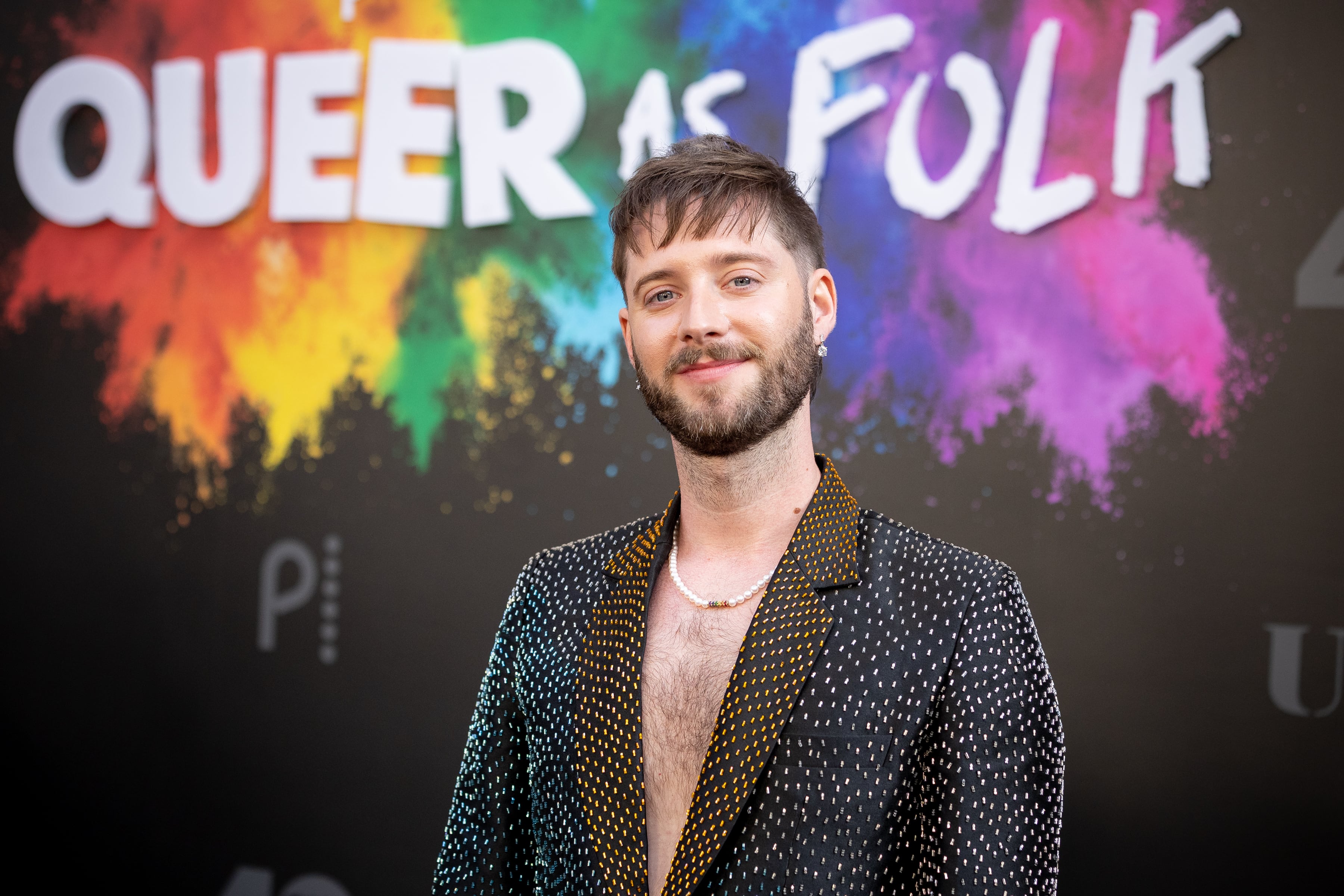 Stephen Dunn, creador del remake de Peacock de &#039;Queer As Folk&#039;, en la premiere mundial de la serie / Emma McIntyre/WireImage