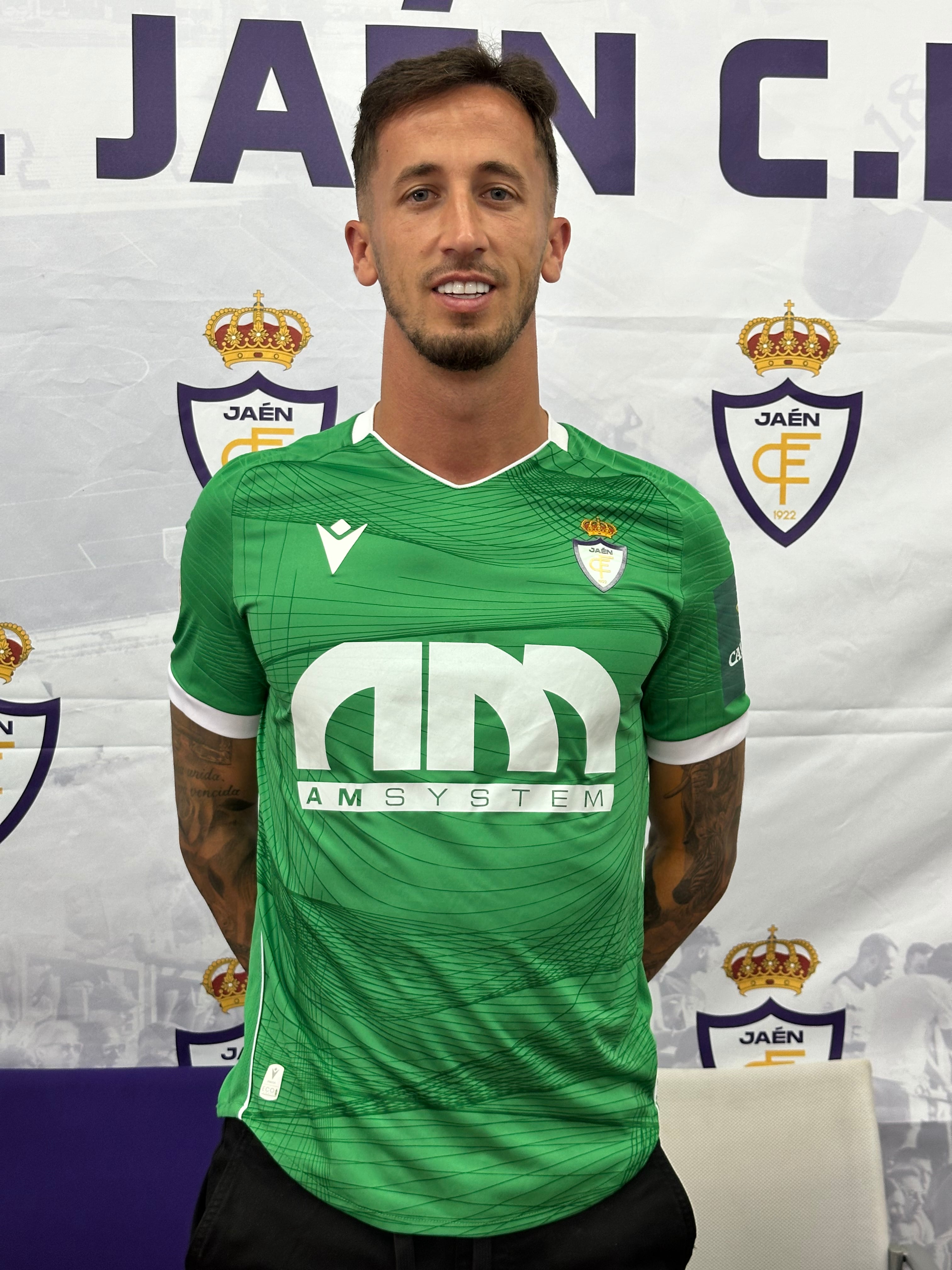 Juan Cámara en la presentación con el Real Jaén CF.