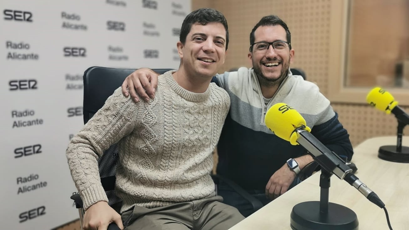 Daniel Matilla ‘Bolsón’ y Sergio Morales ‘Felpudo’, miembros de la Tuna de Derecho de Alicante