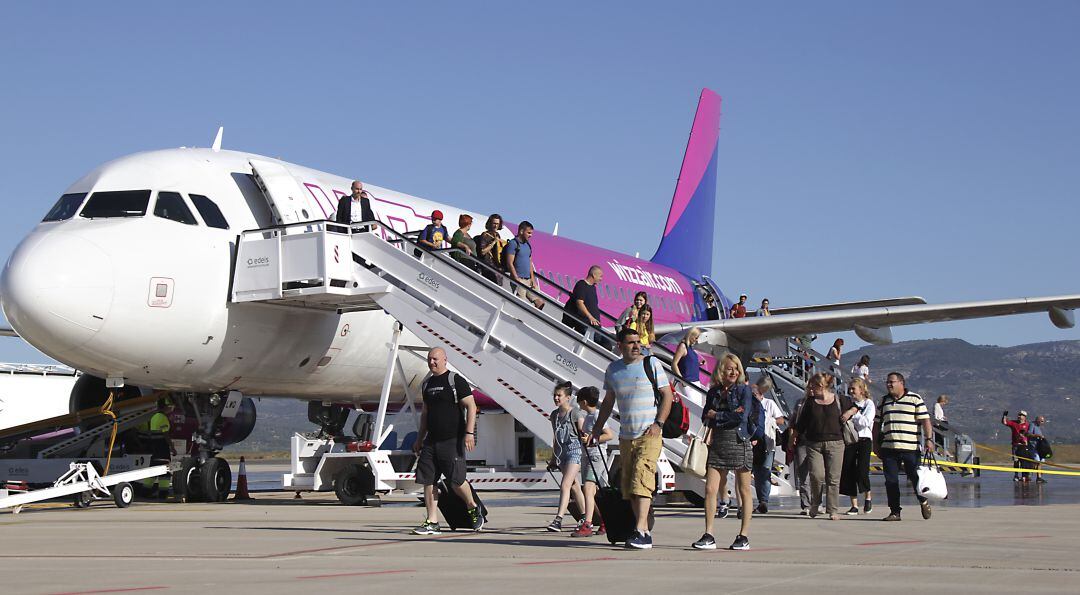 Vuelo de Wizzaier en el aeropuerto de Castellón