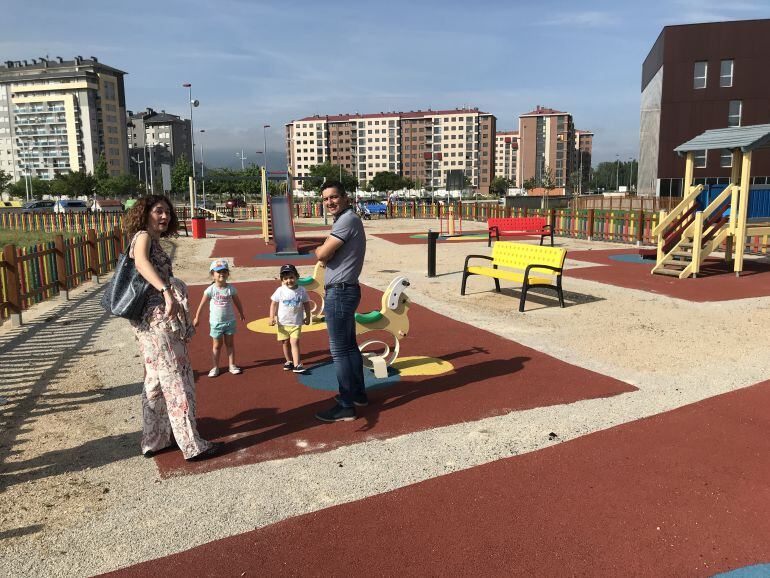 El parque infantil habilitado en las inmediaciones de la Torre de La Rosaleda