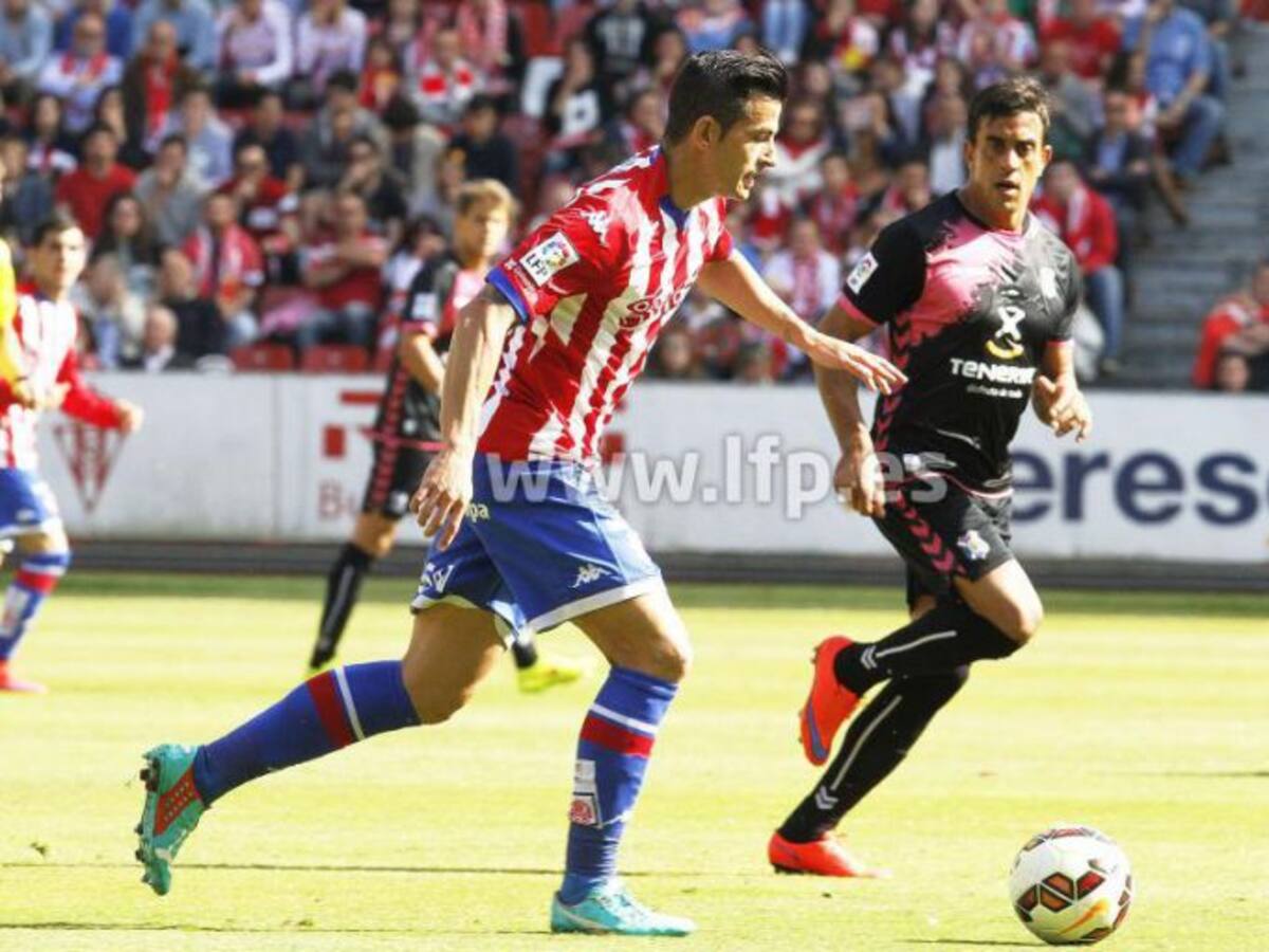 El Tenerife cae en el Molinón (2-0)