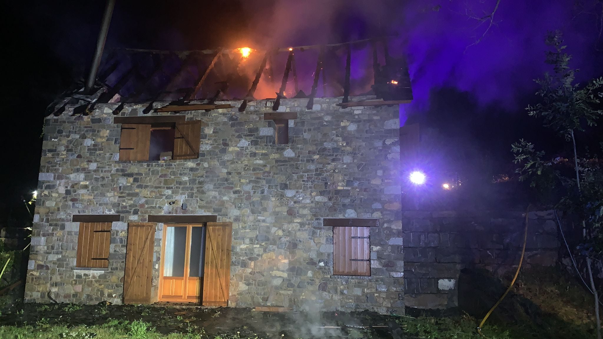 Incendio de una casa en Espierba, en Huesca