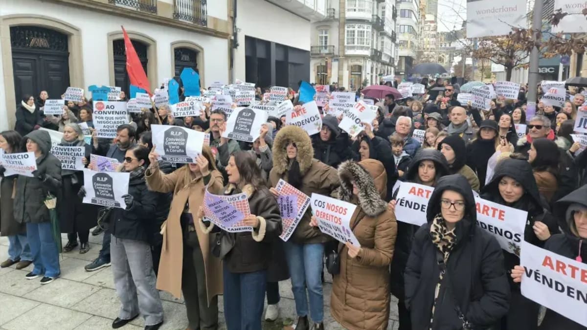 El Consello Galego de Relacións Laborais se compromete a mediar tras la huelga del comercio textil en Galicia