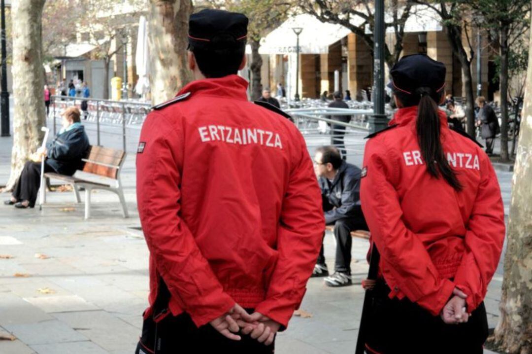 Agentes de la Etzaintza 