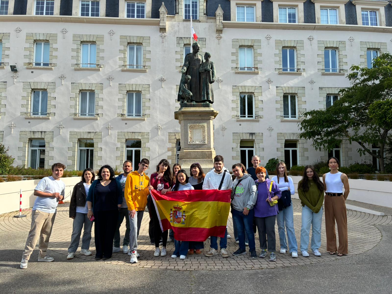 Expedición rondeña del instituto Rodríguez Delgado durante su viaje de Erasmus a Francia