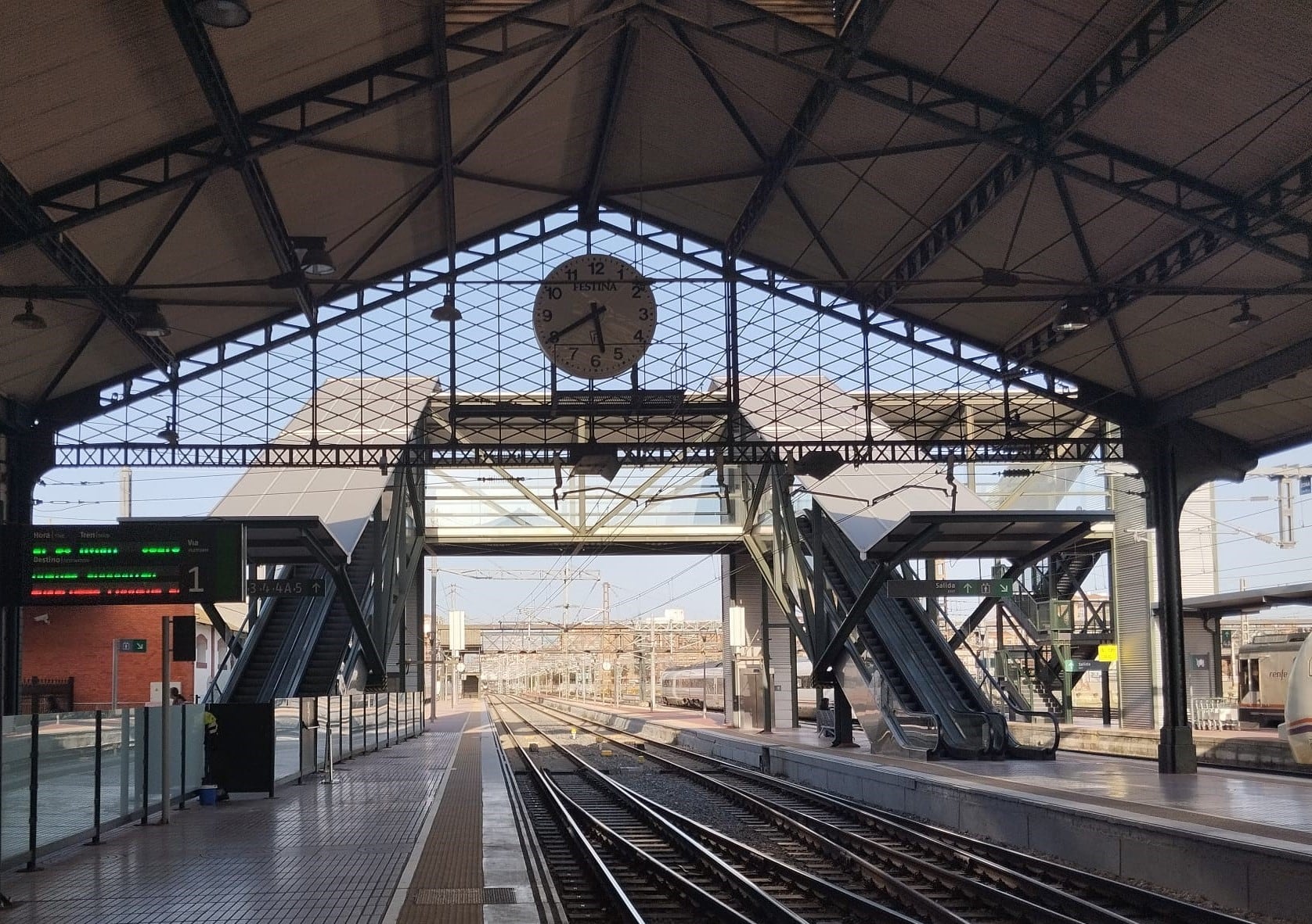 Imagen de archivo. Estación de tren Valladolid-Campo Grande