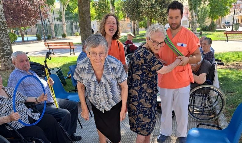 Nieves Martínez es animadora sociocultural en la residencia San Ramón y la Milagrosa de Tarancón (Cuenca).