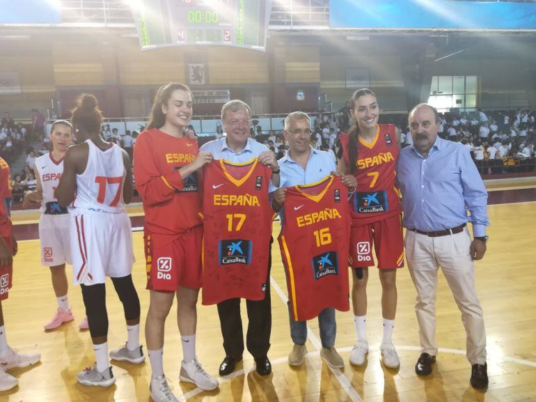 El Alcalde de León estuvo con las selecciones nacionales