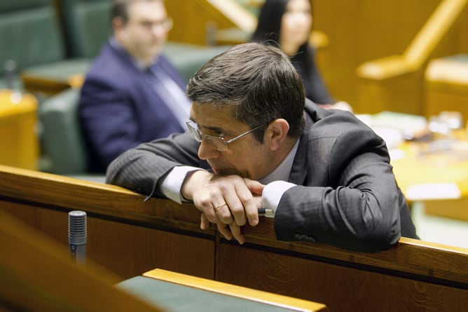 El lehendakari Patxi López, en el parlamento autonómico vasco