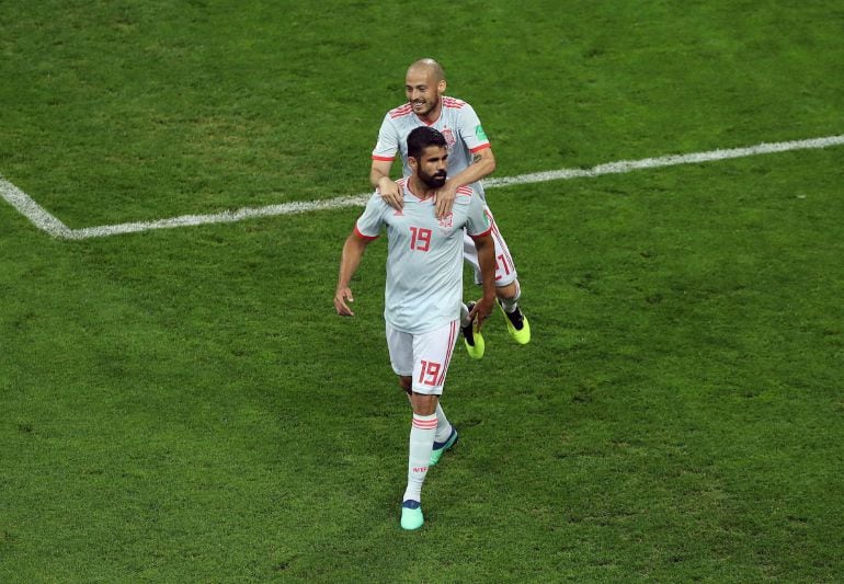 Costa celebra uno de sus goles en el encuentro ante Portugal