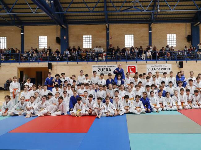 Deportistas del Club Ibón de Huesca en Zuera