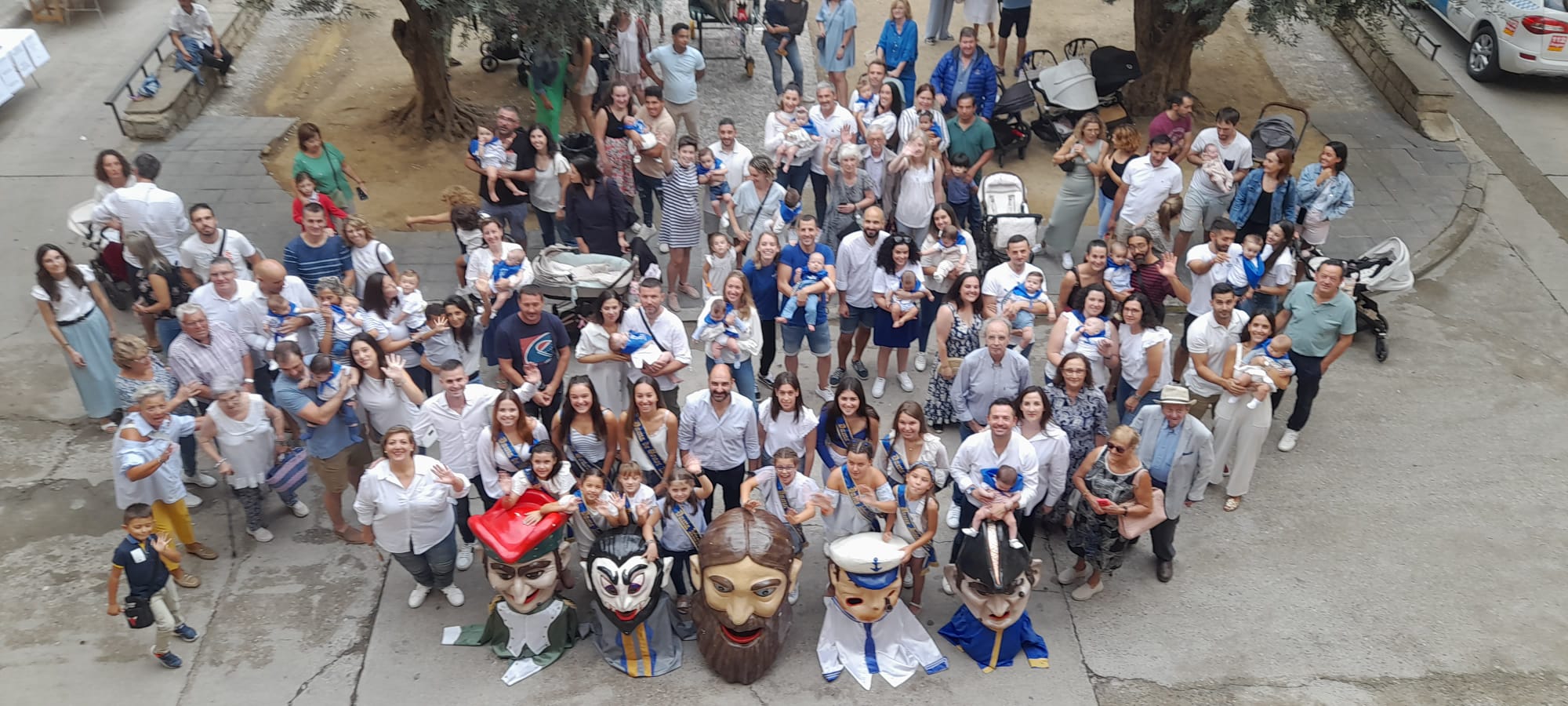 Entrega de &quot;mi primera pañoleta&quot; en Barbastro