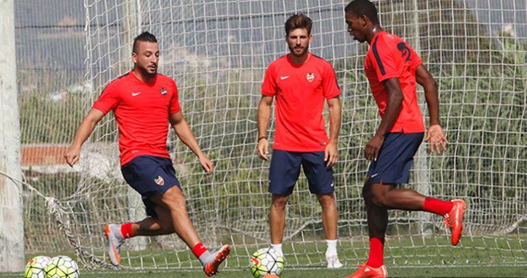 Ghilas, en su primer entrenamiento