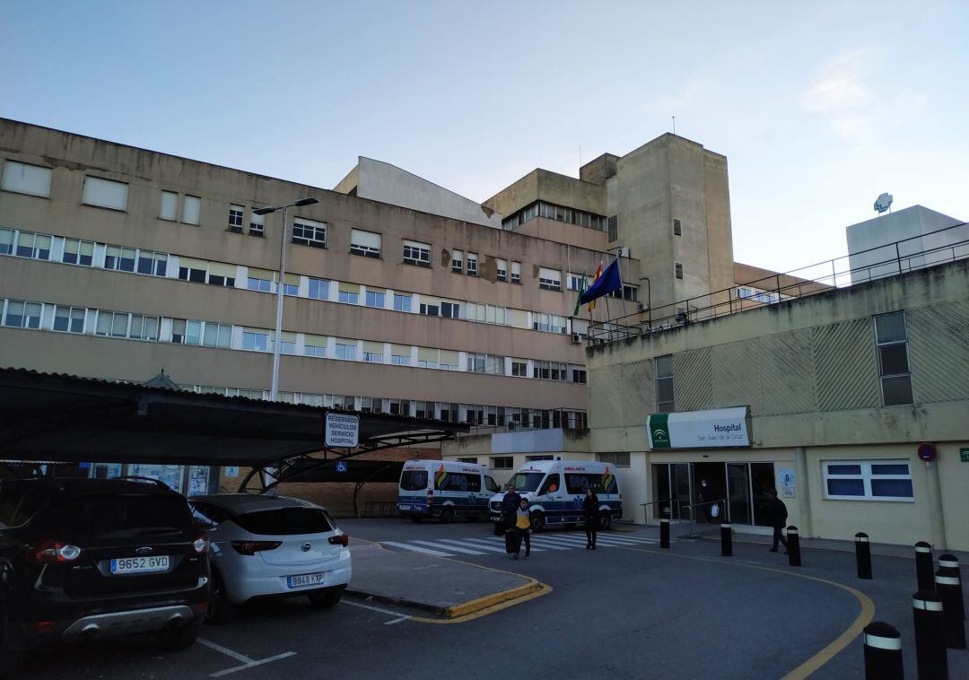 Acceso principal al Hospital San Juan de la Cruz de Úbeda