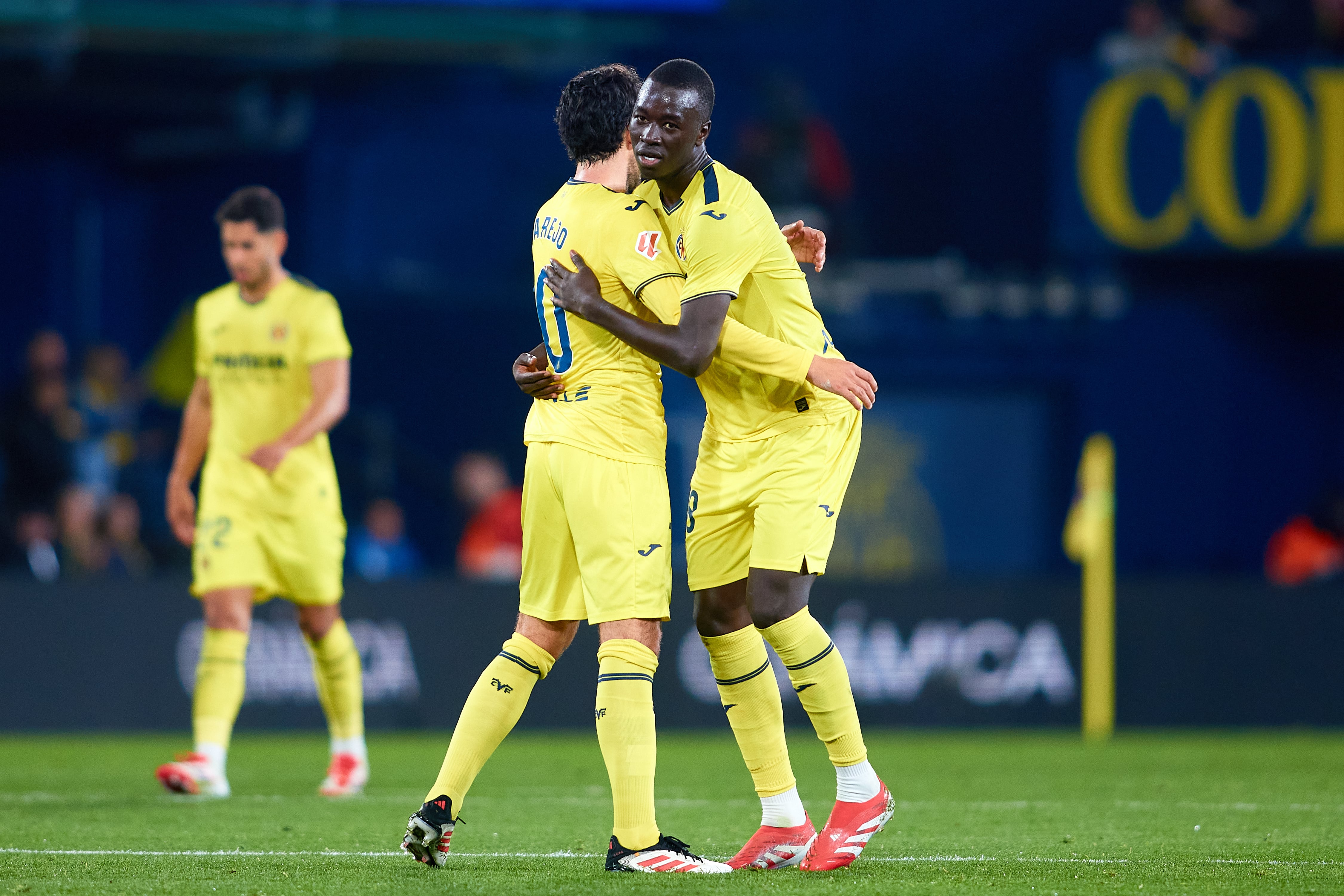 Parejo y Pepe durante el Villarreal - Valencia