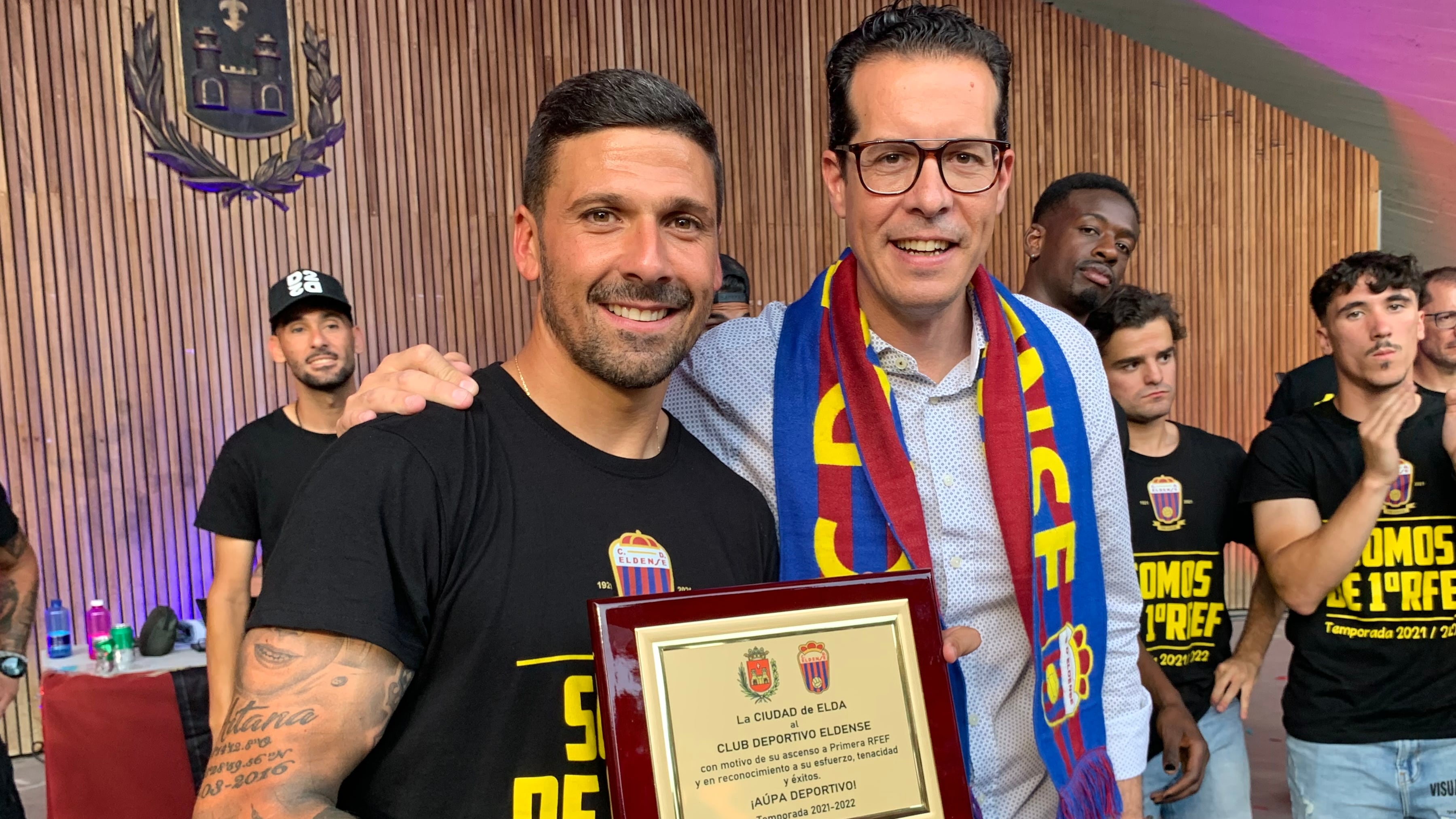 Rubén Alfaro, alcalde de Elda, agasajó al Eldense con motivo de su ascenso a Primera Federación