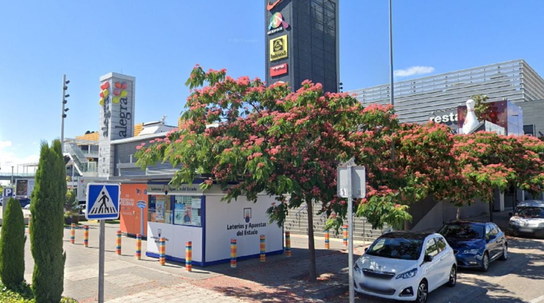 Kiosco de lotería El Búho del Centro Comercial Alegra de San Sebastián de los Reyes