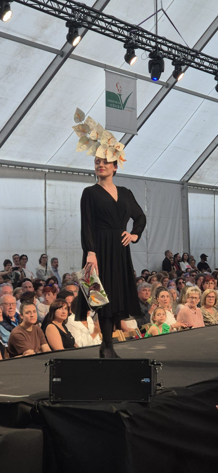 Tocado elaborado por los alumnos del Centro de Formación Profesional La Planilla de Calahorra