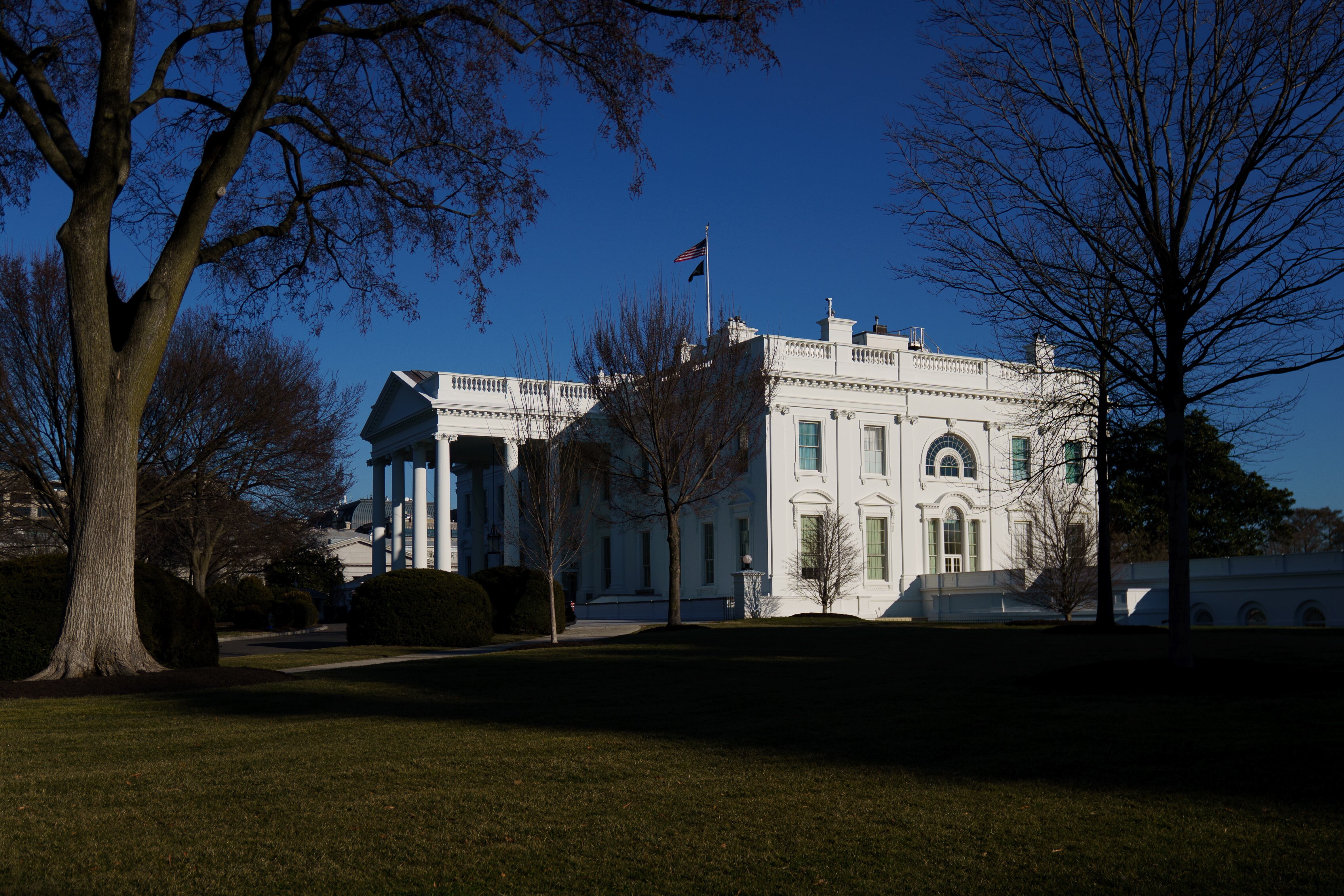 Imagen exterior de la Casa Blanca, en Washington D.C., este marzo. EFE/EPA/WILL OLIVER