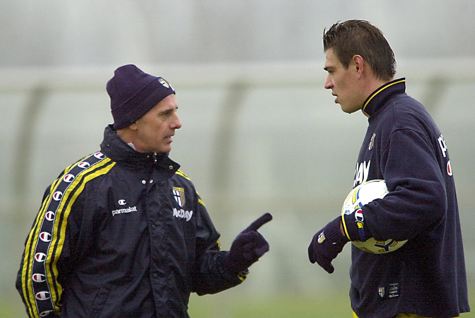 Arrigo Sacchi y Savo Milosevic, durante un entrenamiento del Parma en 2001 (Grazia Neri/ALLSPORT).