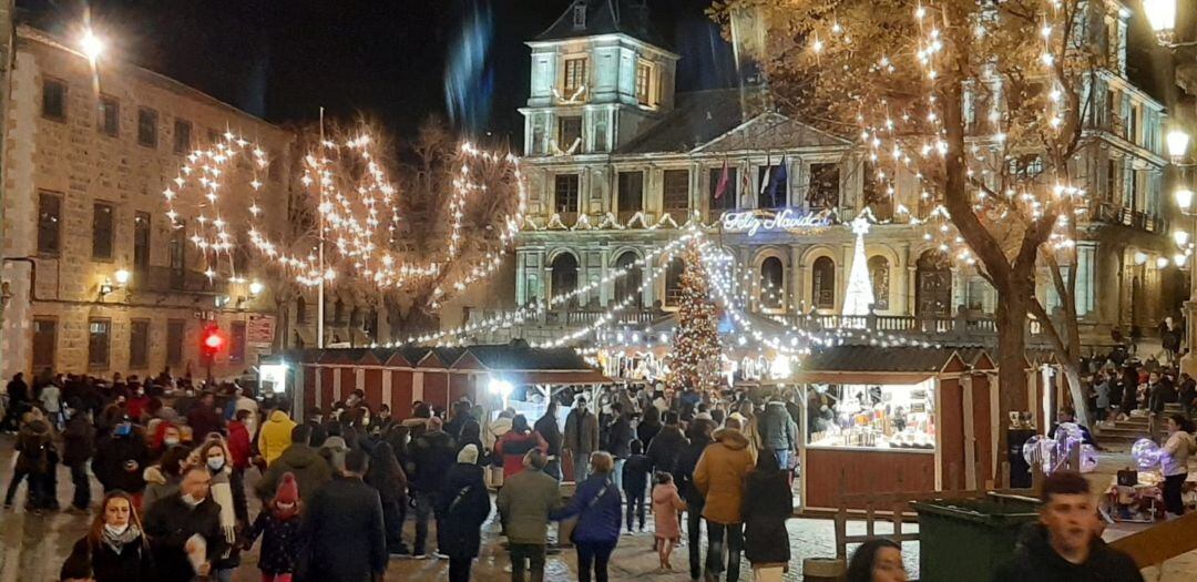 Plaza del Ayuntamiento en estos días festivos