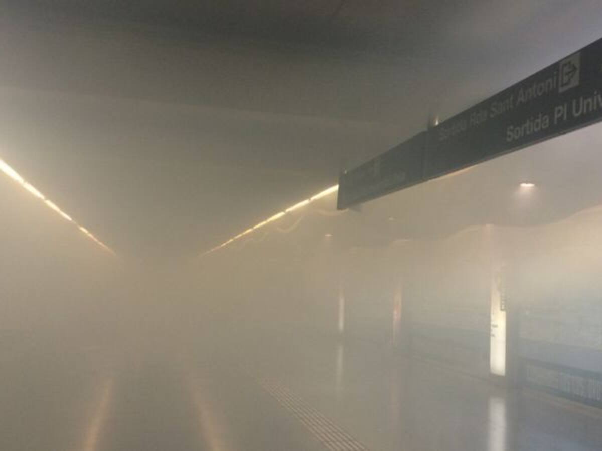 Desalojada la línea 1 de Metro de Barcelona