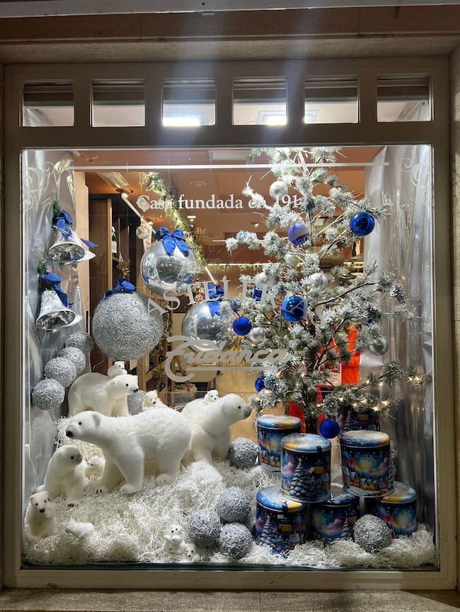 2º Ambientación Pastelería Tudanca