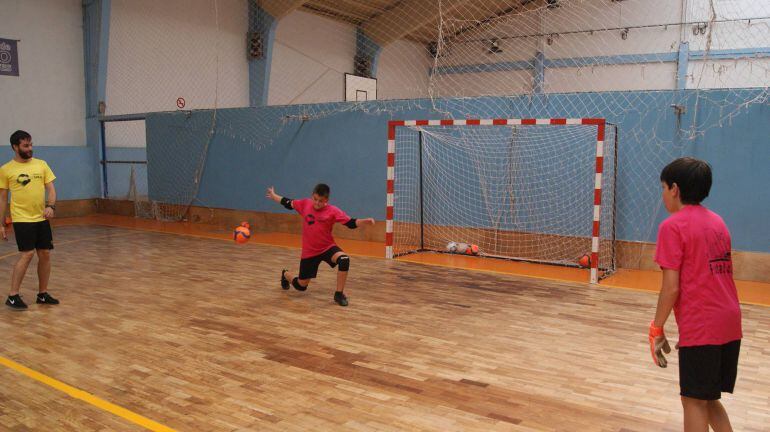 Preparación de porteros en el campus Lugosala