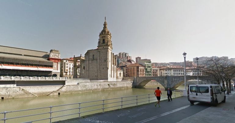 La ría de Bilbao a la altura de San Antón.