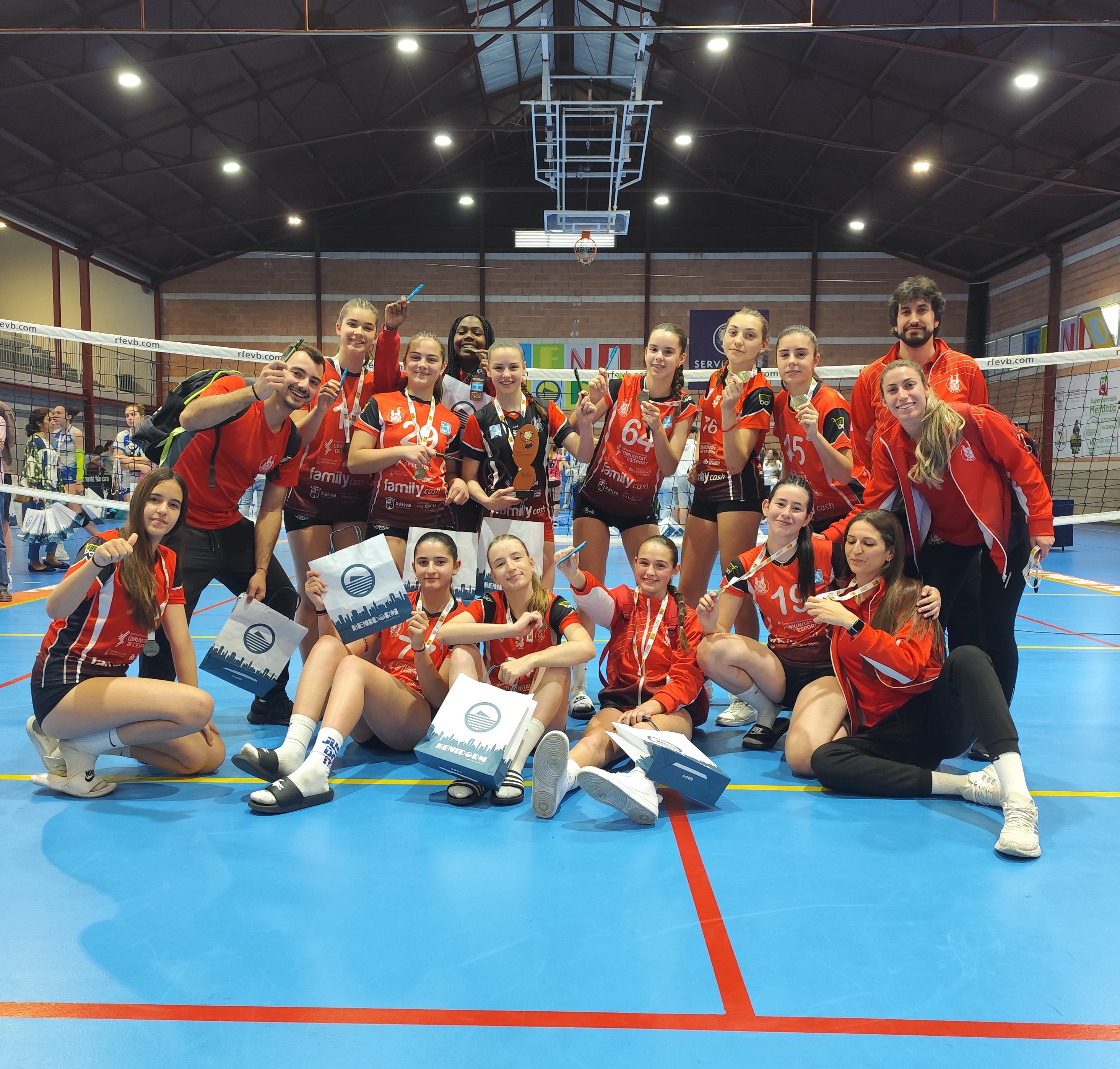 Equipo cadete femenino del CV Xàtiva