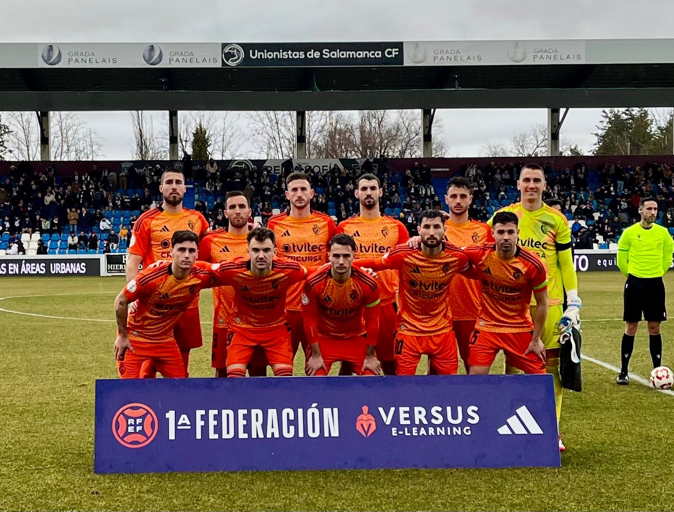 La escuadra berciana que se adelantó en el marcador gracias al gol de Borja Valle vio como el conjunto salmantino lograba igualar el partido siete minutos desués