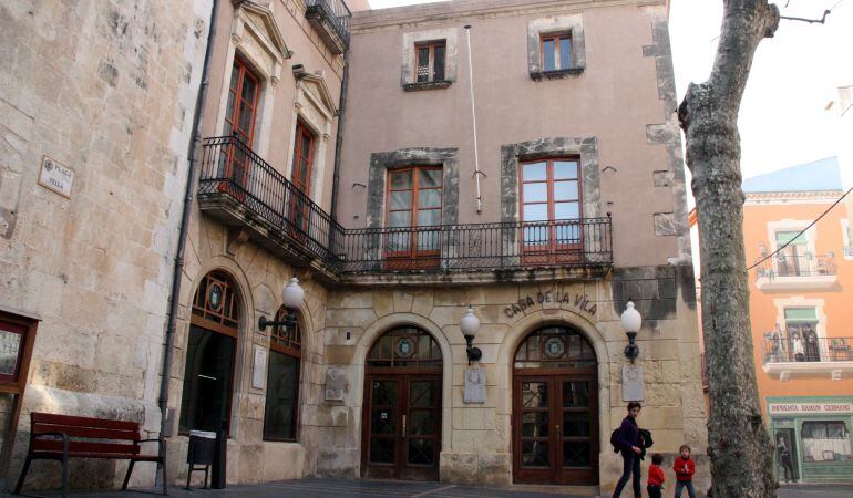 Façana de l'ajuntament del Vendrell.