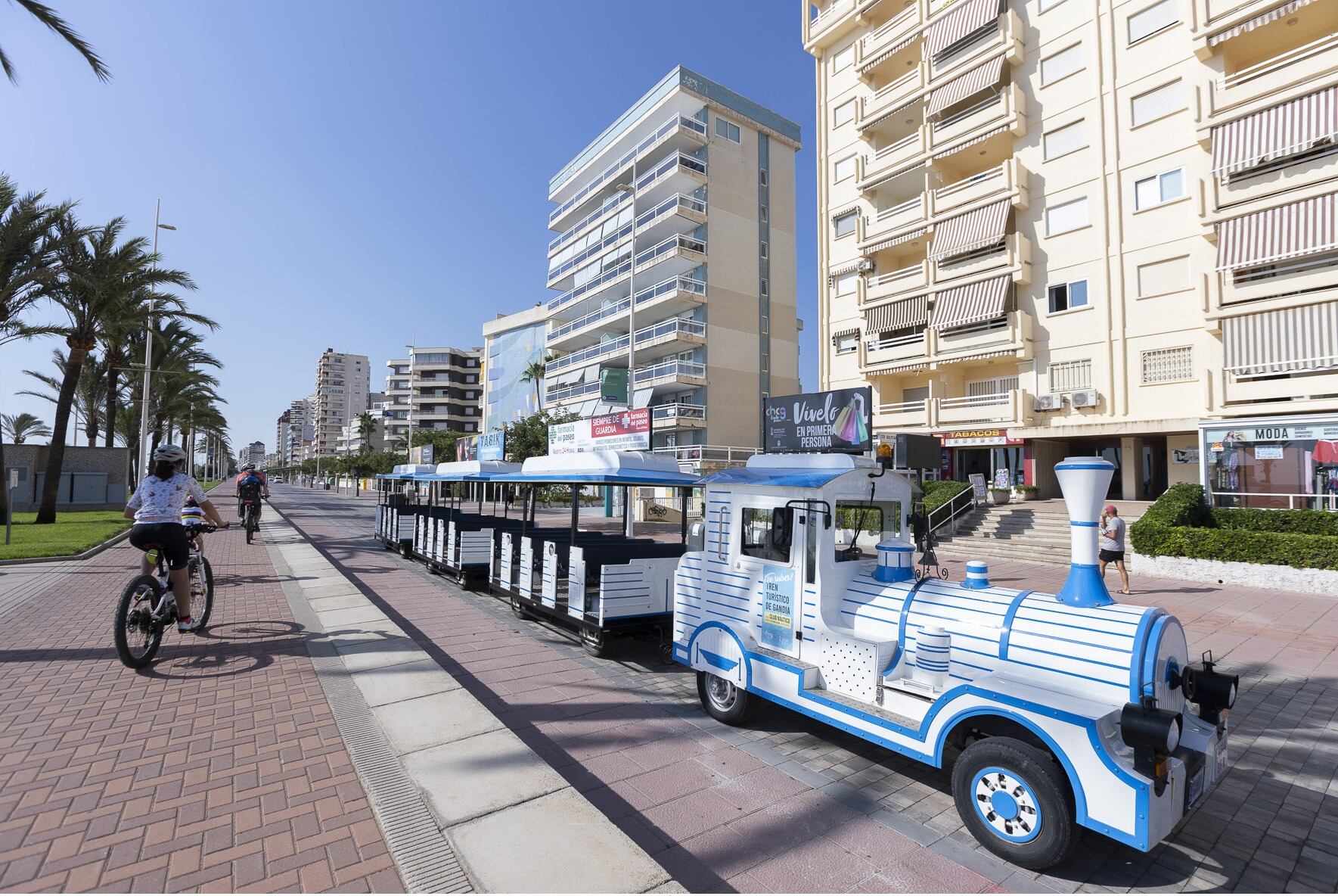 El ticket del viaje del trenet a l'Auir tiene un precio de 4 euros ida y vuelta.