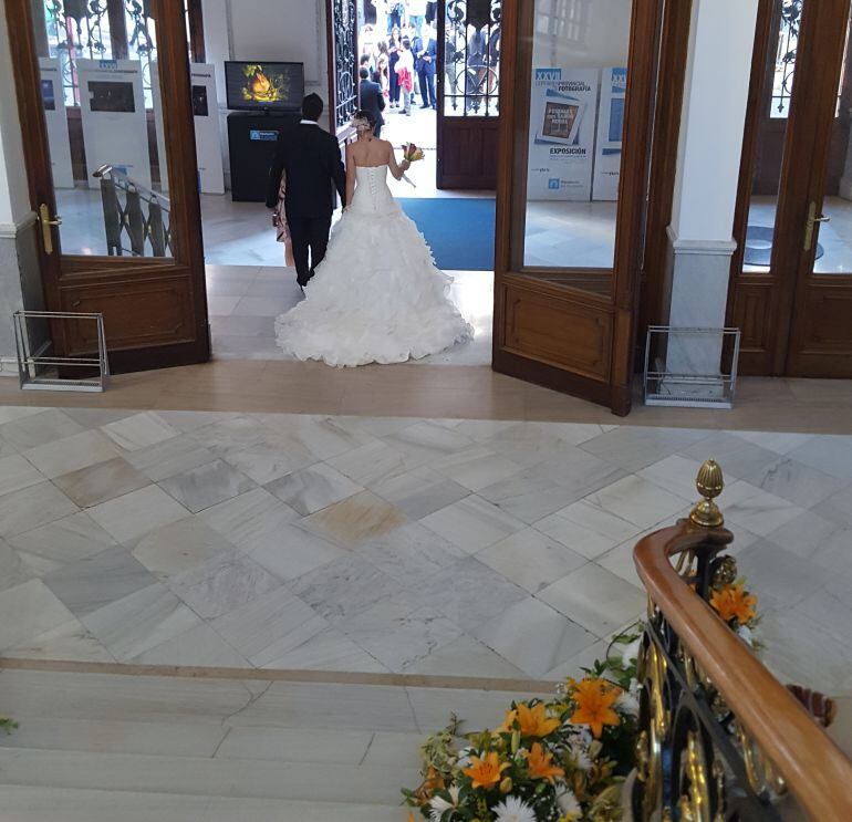 Foto de boda en el Palacio Provincial de Palencia