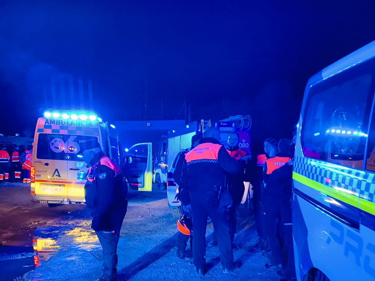 Protección Civil de Andújar participa en el operativo de emergencia tras el descarrilamiento ferroviario en Adamuz