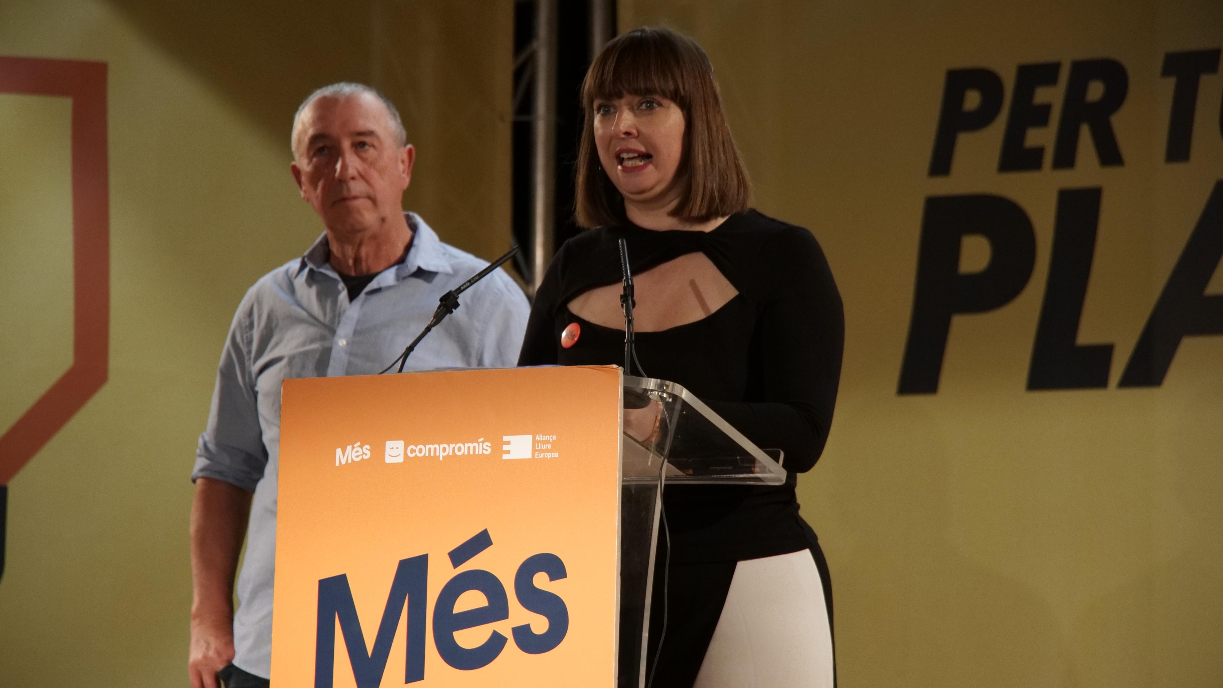 La secretaria general de Més-Compromís, Amparo Piquer, junto al síndic de la coalición en Les Corts, Joan Baldoví, durante L&#039;Aplec del Puig.