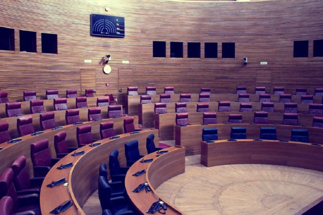 Una imagen del hemiciclo del parlamento autonómico en una imagen reciente