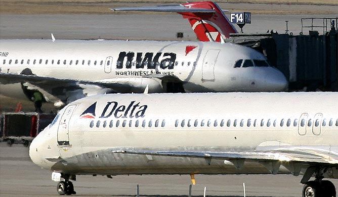 Aviones de sendas compañías.