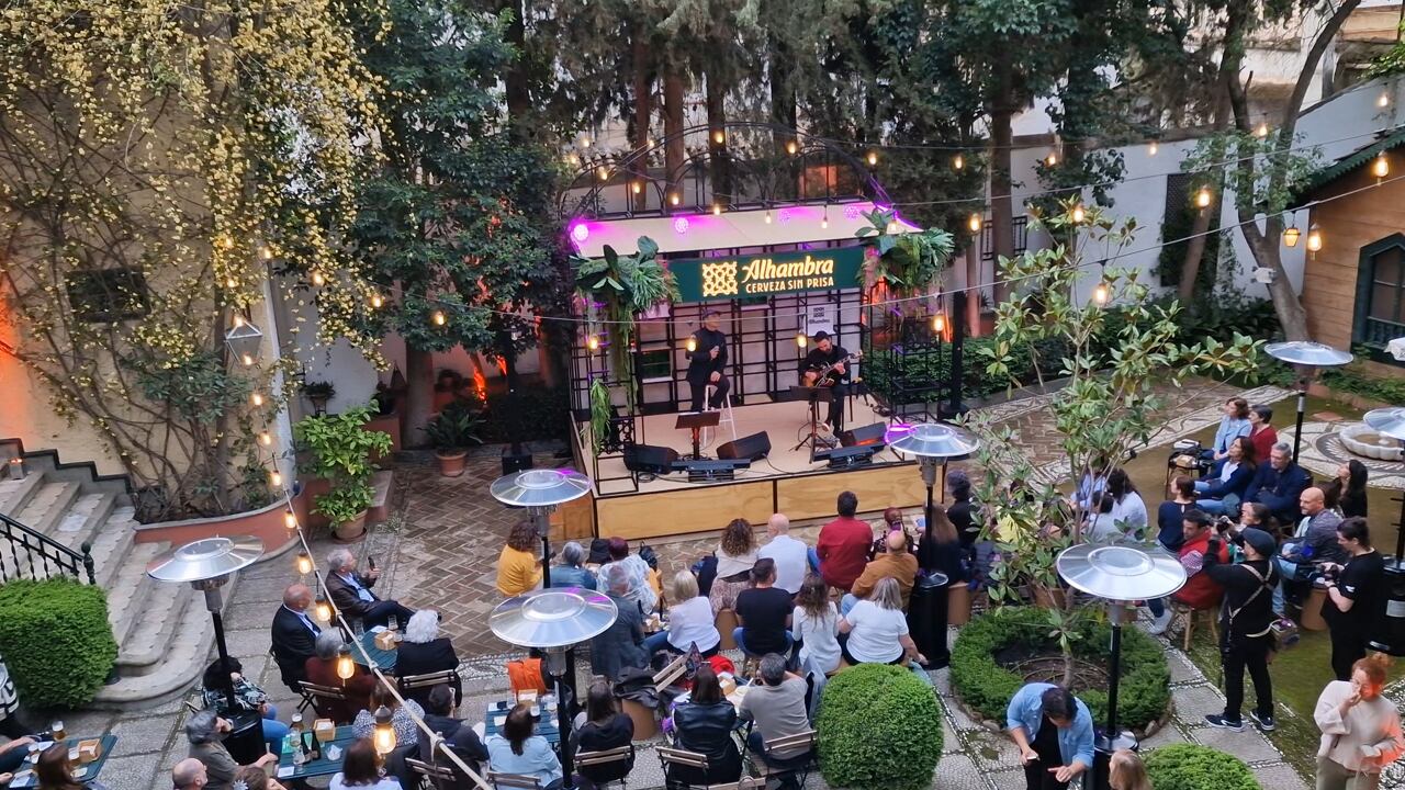 Concierto de Zenet en el Jardín Alhambra Granada