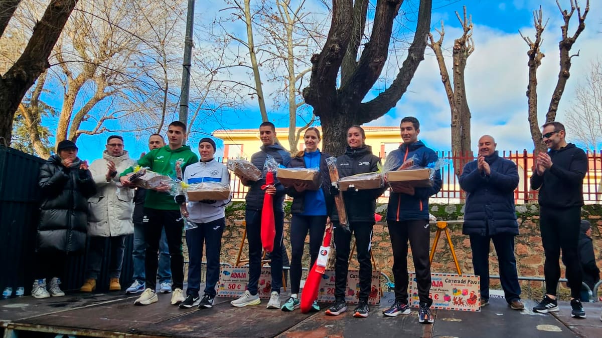 Alejandro Galindo y Ana Isabel Gutiérrez logran el triunfo en la carrera del Pavo, con récord de participación