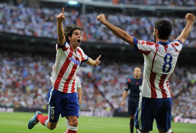 Tiago celebra uno de los goles a balón parado del Atleti en Liga