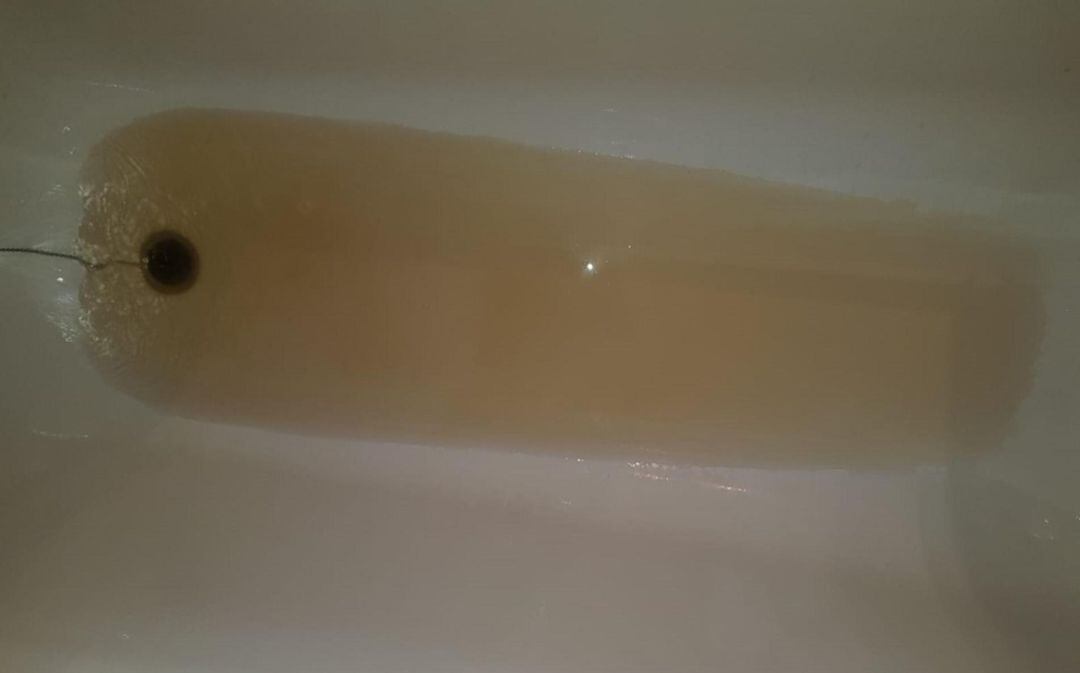 Imagen del agua contaminada. 