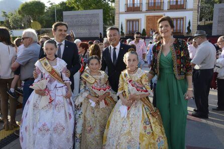 Proclamación de la Reina Infantil y sus Damas de Honor.