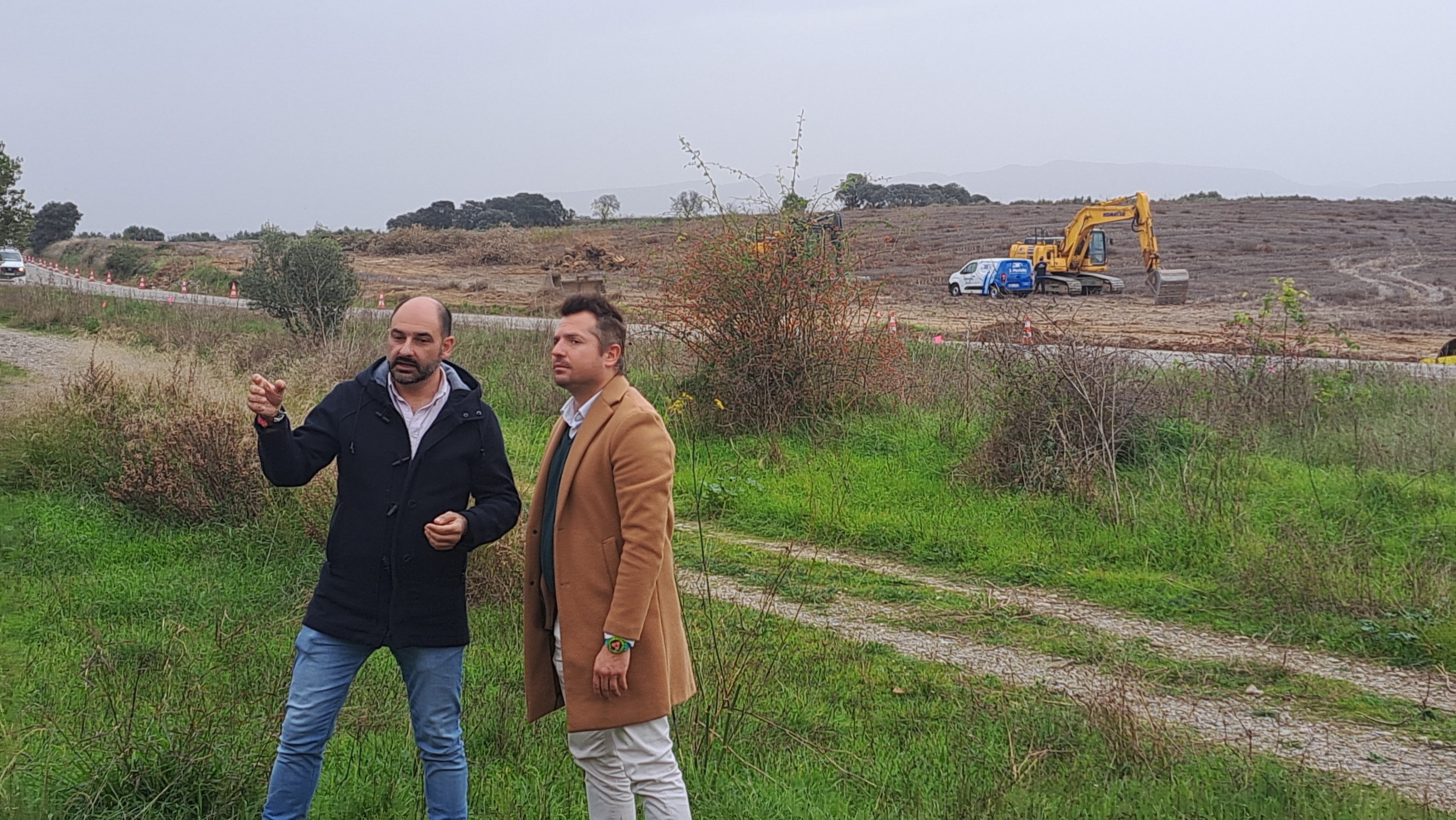 El primer edil y el concejal de Urbanismo han visitado los trabajos. Foto: Ayuntamiento de Barbastro