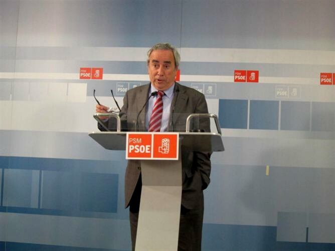 El secretario de Comunicación del PSM, Enrique Cascallana, en la rueda de prensa de la reunión de la Comisión Permanente de la Ejecutiva Regional.